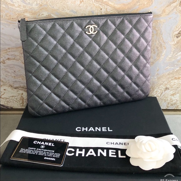 Chanel Iridescent Medium O CC Caviar LeatherClutch - Picture 1 of 8